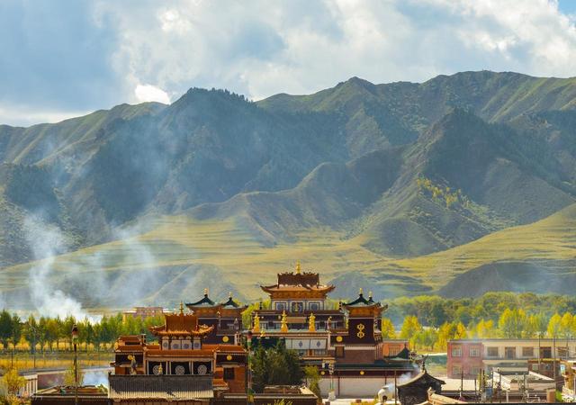 适合9月出发的旅行地！这6个地方即将上演最美的秋色，美得不像话