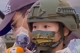奶凶奶凶的台湾女兵简郁珊采访中声称网恋两个月被骗了50块钱图片