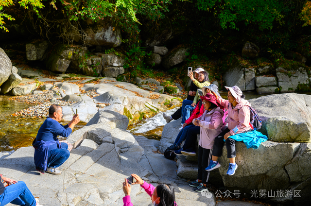 宝子你听我说，近期天气好、红叶美，光雾山可以冲了!