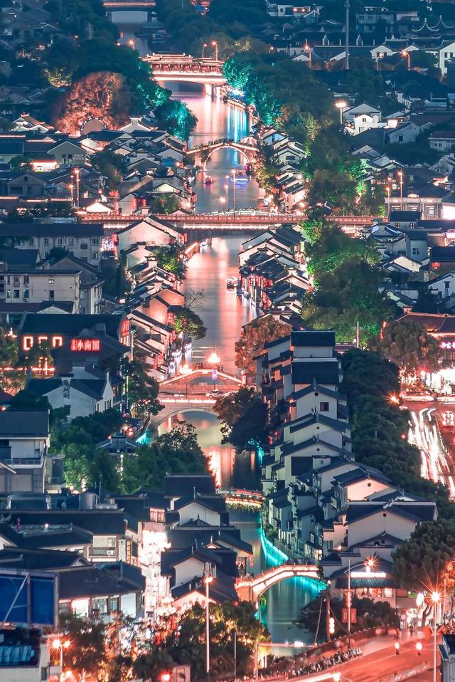 2025年最新8大宜居健康城市，倘若择一城终老，退休你会去哪里？
