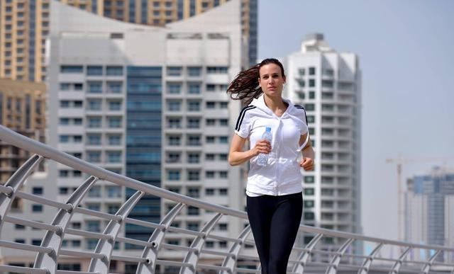 冬季跑步，做好这3件不起眼的事	，越跑越强