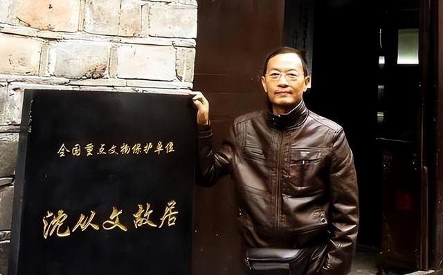 建议把中国分成7个国家，愿为美国战死，北大教授为何口出狂言？