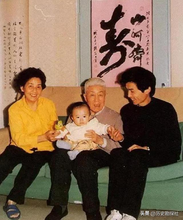 起义将领郑洞国的妻子有多美？五官大气优雅知性，美艳不可方物！