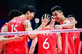 喜极而泣！海宁教练带队中国男排3-1大胜比利时，首次进决夺冠！图片