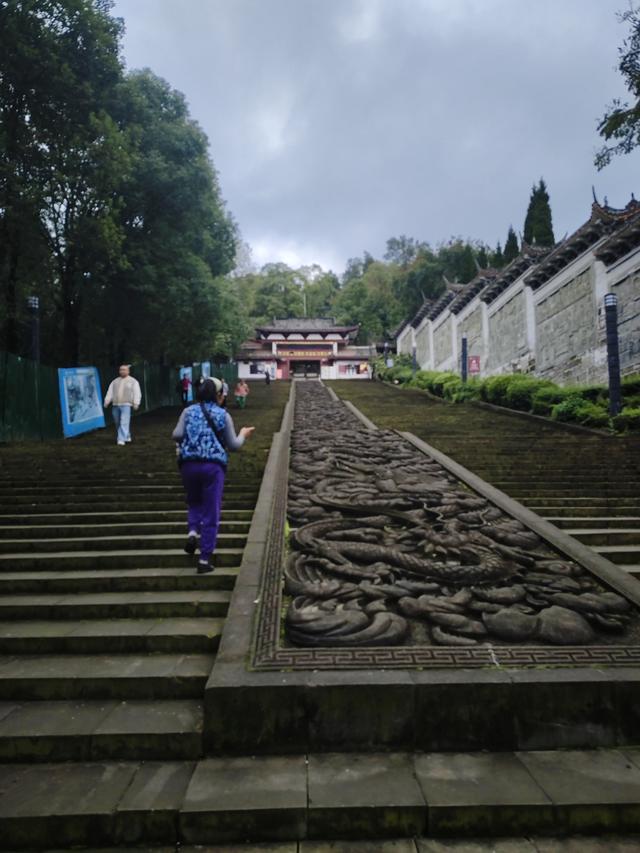 南行漫记：离开遂宁继续南下，偶遇安岳圆觉洞