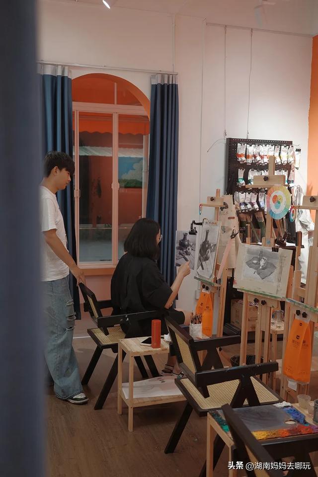 遛娃新方向，贺龙体育馆旁神秘小巷，通向长沙“小首尔”！