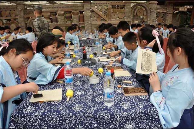 明月山为幕、龙溪河为带!垫江以山水为卷,织就全域旅游新画卷!