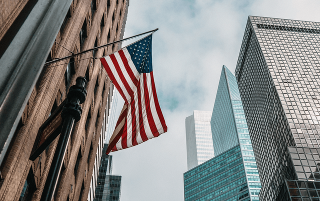 美国人高兴到庆祝！因为中国第一次主动联系，避免两国卫星相撞