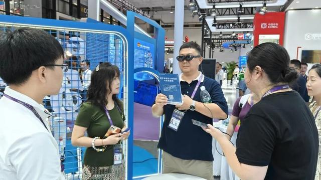 AI智能眼镜发布！科技助残成果亮相中国—东盟博览会