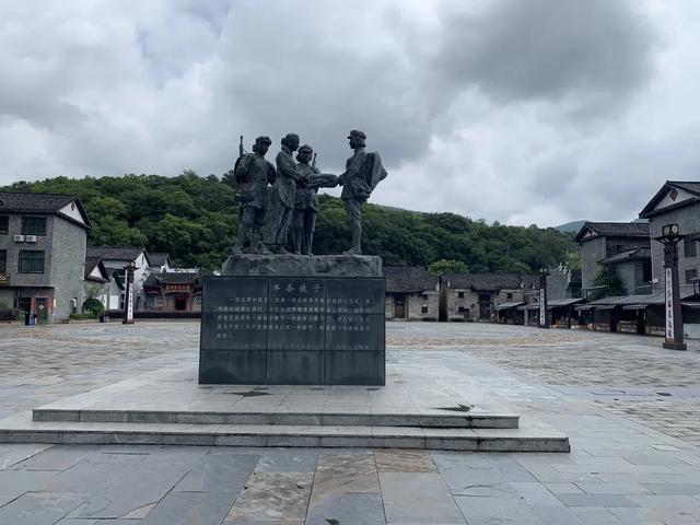重走长征路(15):“这半条被子,温暖了全国”