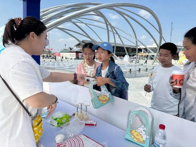 肆季南河飘书香 童话阅游绘金秋——2025长春文旅金秋童话阅游荟点亮亲子时光