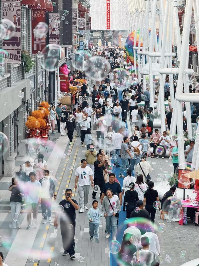 乐游唐山，寻迹百年，解锁建国里文旅街区的元旦限定！