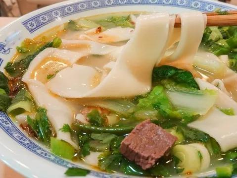 我辽宁人，在河南吃了羊肉烩面，终于明白，为啥其走不出中原大地