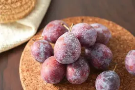 每天吃一个西梅，身体会发生什么变化？会“蹿稀”吗？图片