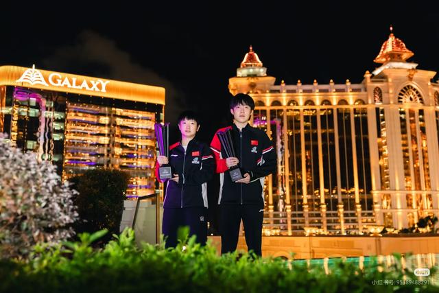 莎莎:喜欢北京吗 大头:小时候感觉还行 现在感觉北京很幸福 因为有你