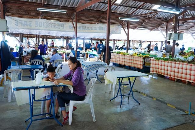 泰国虽然没有中国“发达”，但泰国人这件事做得比大多中国人好？