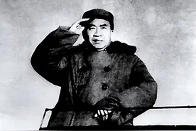 1955年授衔时，朱老总是十大元帅之首，编号却是004，001给了谁？图片