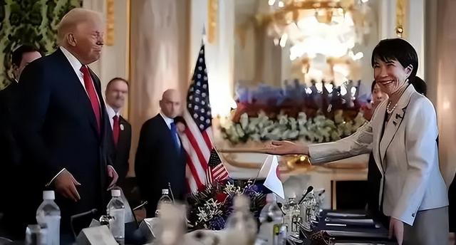 日本两手反击呼之欲出，3条诡计从东边下手，特朗普再批一亿军援