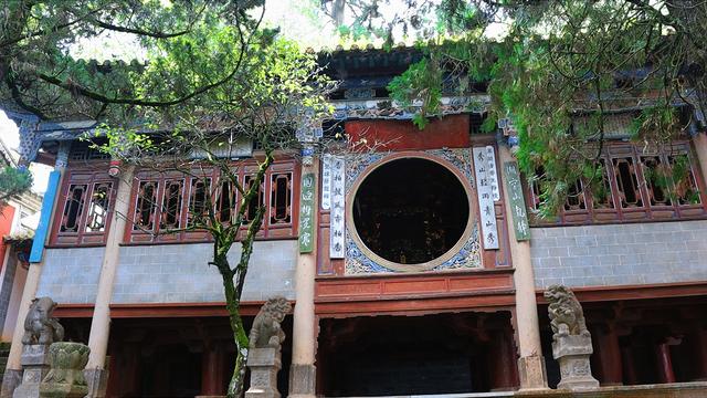 云南宋代千年古寺，建造时地下挖出大量黄金，得名涌金寺