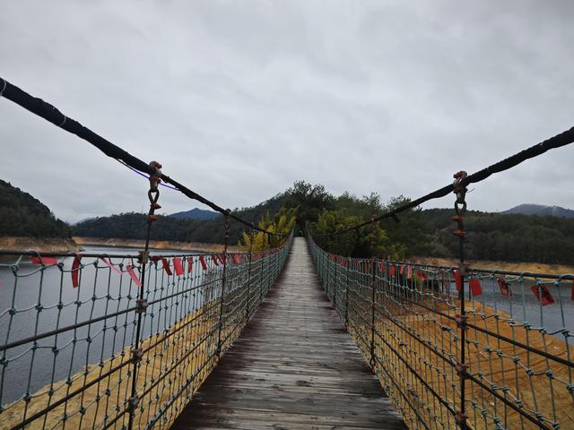 云和湖和龙泉剑