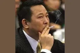 拥有400亿资产的“黑老大”刘汉死后，其美貌妻子有何下场？图片