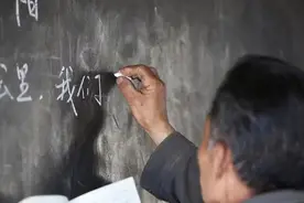 教师转岗分流潮来袭，一地今年首先动作：被分流的老师将去哪？图片