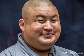 和尚们每天吃素，为何个个肥头大耳？看看他们的伙食就明白了图片