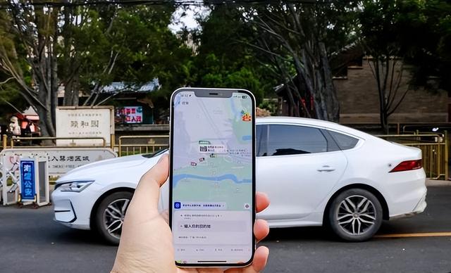 乘客嫌贵、司机哭穷，就连网约车平台也在卖惨，钱到底被谁赚走了