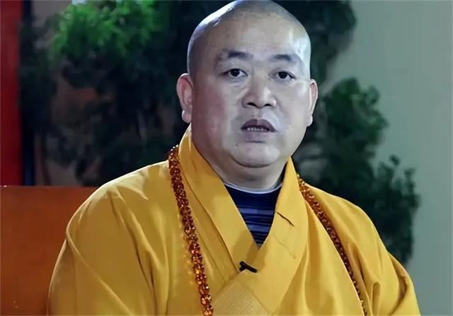 释永信生活有多奢华？身穿16万袈裟包养情妇，寺内义工曝更多内幕