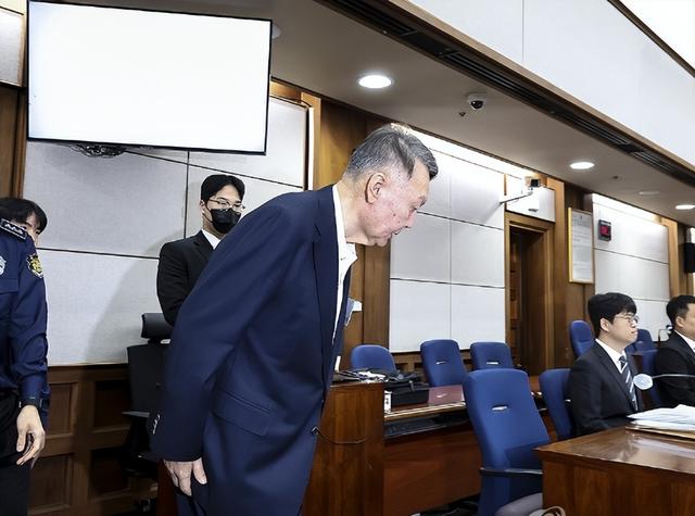 唐驳虎：尹锡悦夫妇仍未放弃挣扎