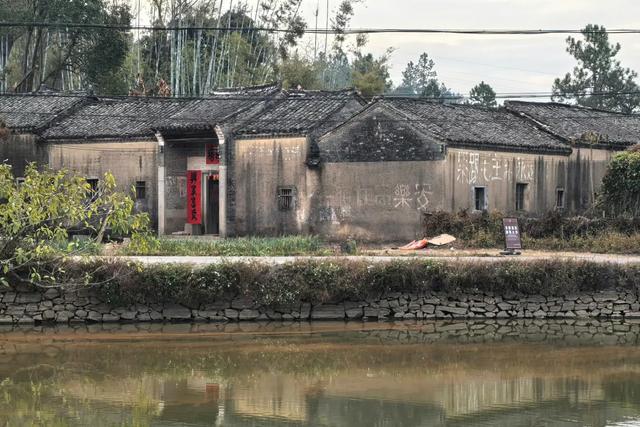 探秘岭南明珠：河源苏家围，苏轼后裔的诗画客家古村！