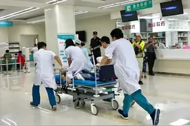 可怕！女子路边捡来后红烧全吃光！半个月后全身疯狂出血止不住图片