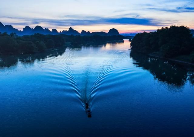 盘点中国最美五大景点!黄山只能排第3?第一名连神明都避让!