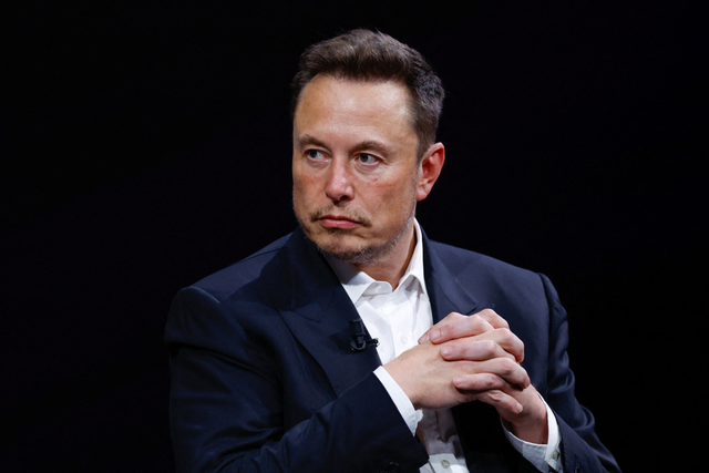 NASA彻底急了！为了不落后给中国，将放弃SpaceX重启登月竞标！