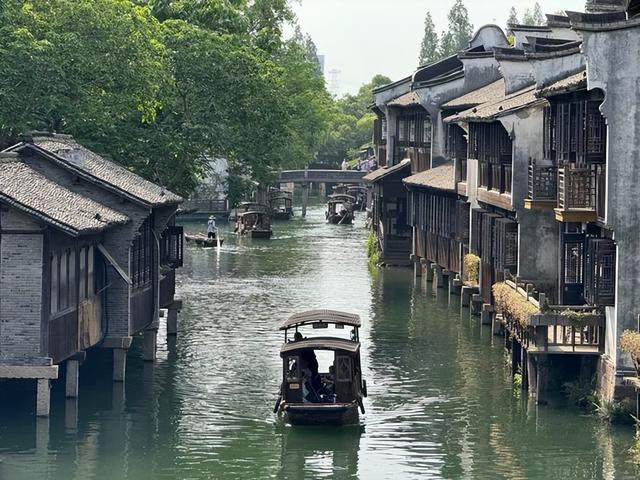 商业化是天敌？古镇遇冷陷“复制粘贴”困局，如何才能玩出新花样