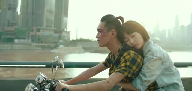 黄毛焦虑，困住养女儿的家长们