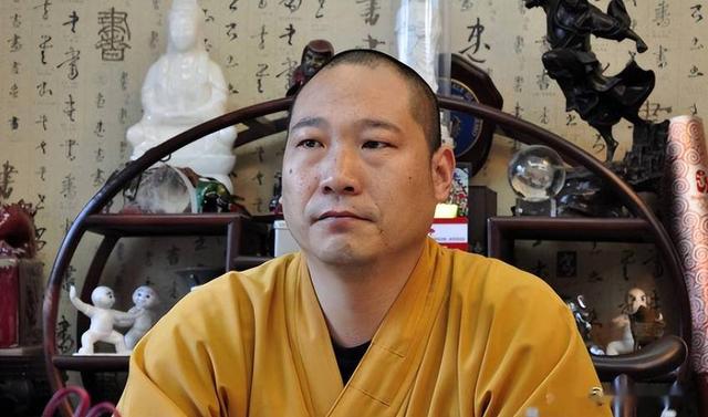 拔出萝卜带出泥！释永信下马，举报人被扒惊天丑闻，难怪会被开除
