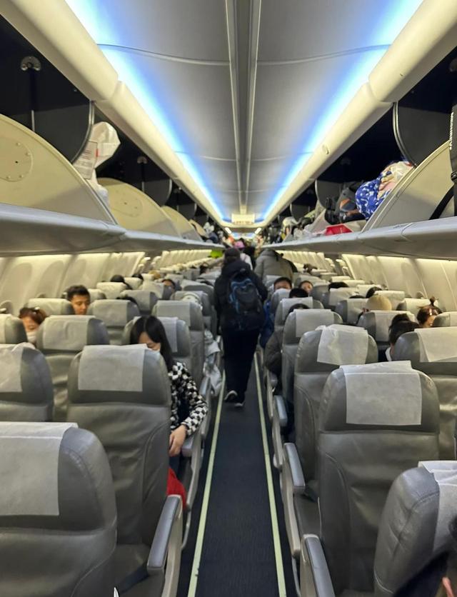 上海市民已在飞往新加坡的飞机上，突然想起燃气灶煮着鸡蛋未关火