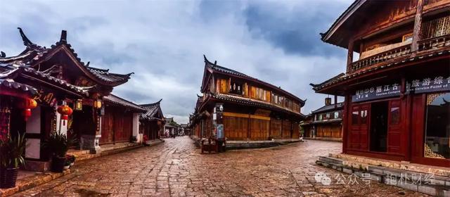 在丽江感受繁华，听当地人讲述焦虑和隐忧