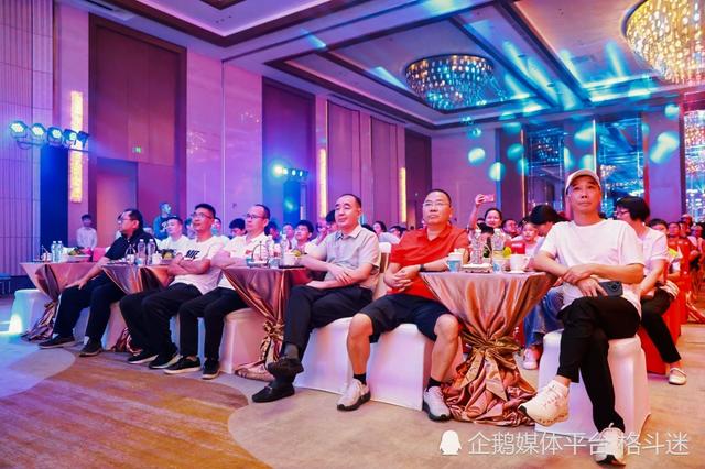 WKACN国际职业拳王争霸赛落幕：中国拳手多点开花，TKO燃爆全场