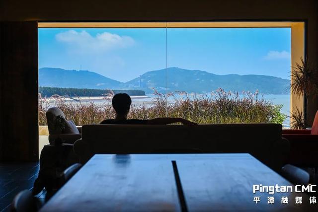 爱上马腿村里的慢生活：追日落、住美宿、品海味、做海陶……