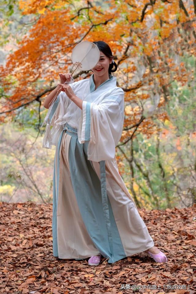 这个秋天，与黎坪红叶撞个满怀！