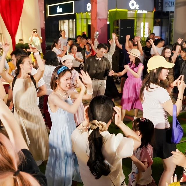 岸启新篇｜宁波文创港宝龙暖冬欢聚场，12.19邀你一起尾牙狂欢