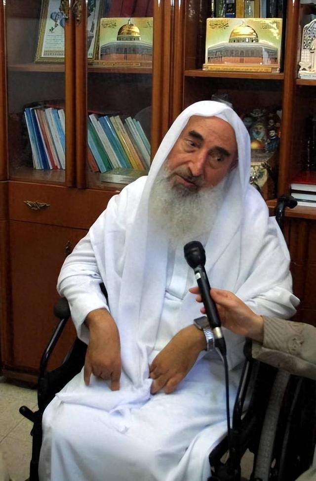 四肢瘫痪的他,让以色列寝食难安！从棋子到弃子,谁在操盘哈马斯?