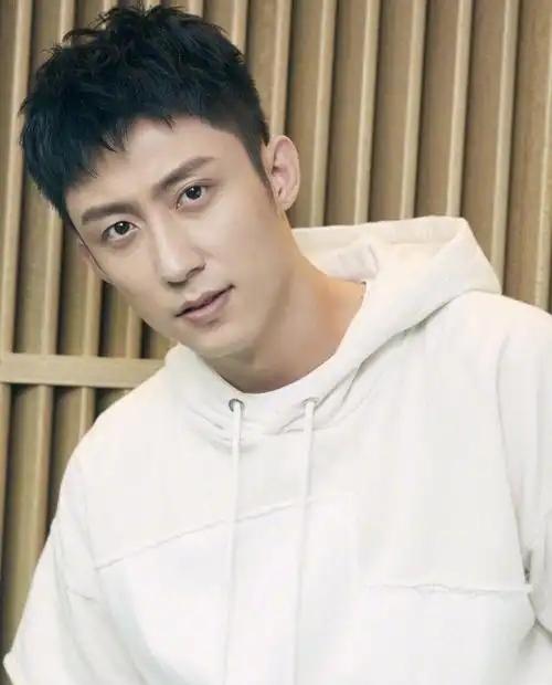 300万太空船票送黄景瑜上天，这12分钟行程太扎心