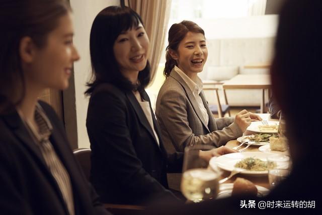 夫妻之间最伤丈夫心的，大多是妻子的3种行为，基本错不了