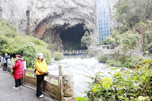 贵州：畅游安顺风光，感受黔中民俗！