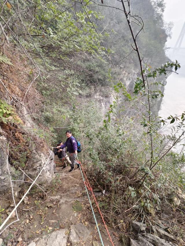 惊险刺激！重庆大渡口小众徒步路线，走完全程需要勇气