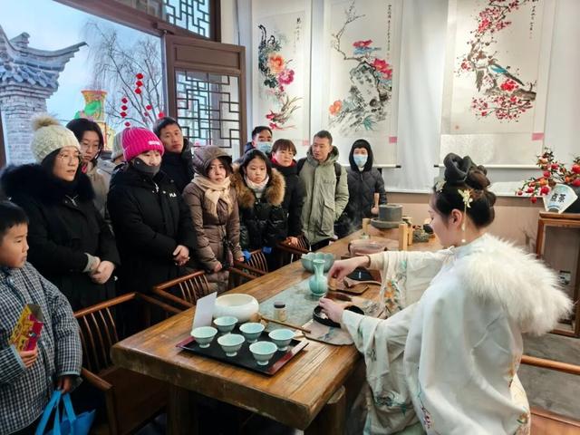 宋“潮”好玩！过年就来开封吧~