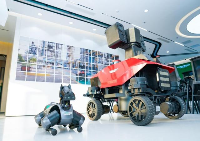 向“质”攀升，南京机器人解锁“智造”新图景